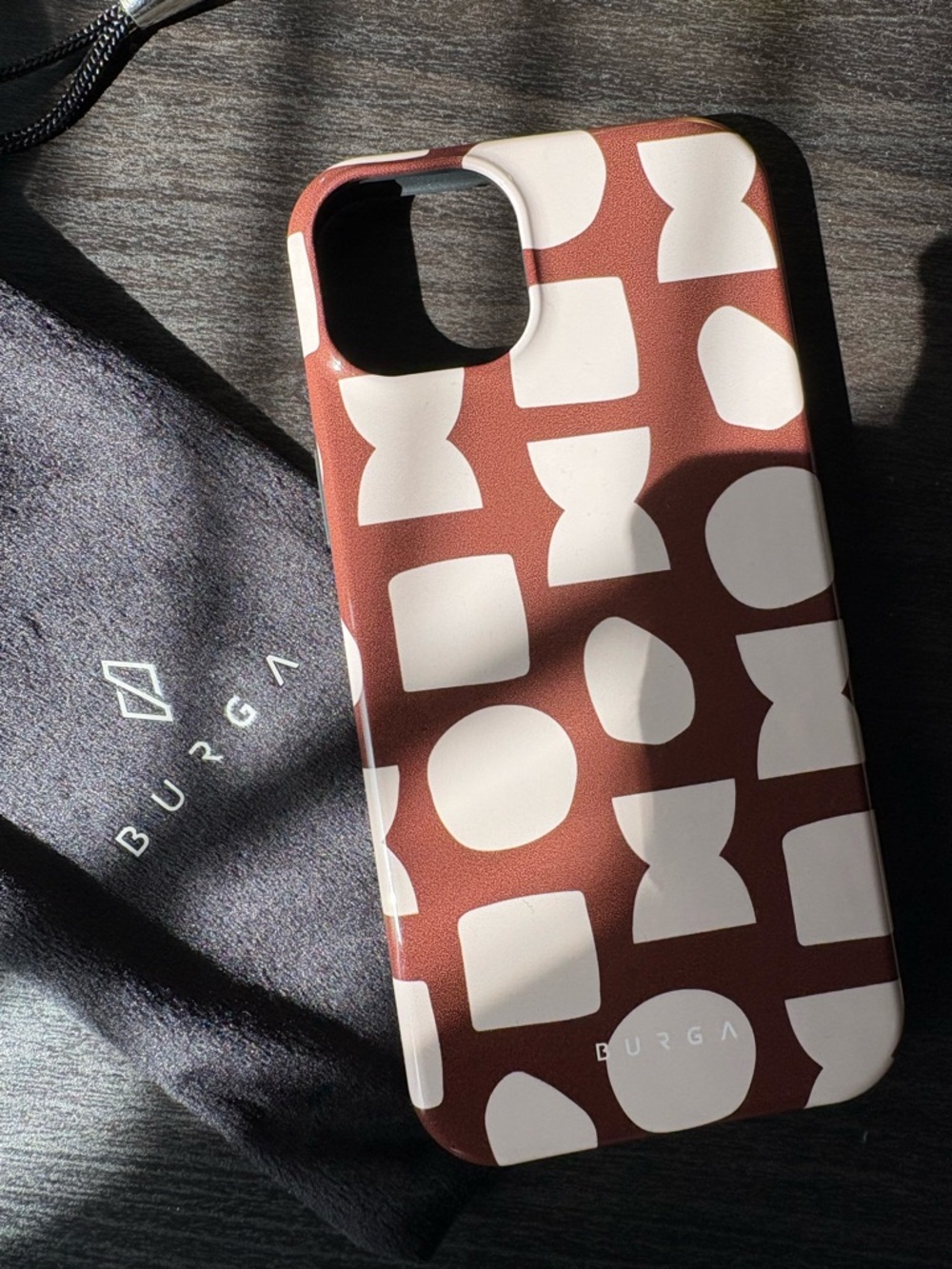 Burga Brown Geometric Pattern iPhone 15 plus Case - White Shapes